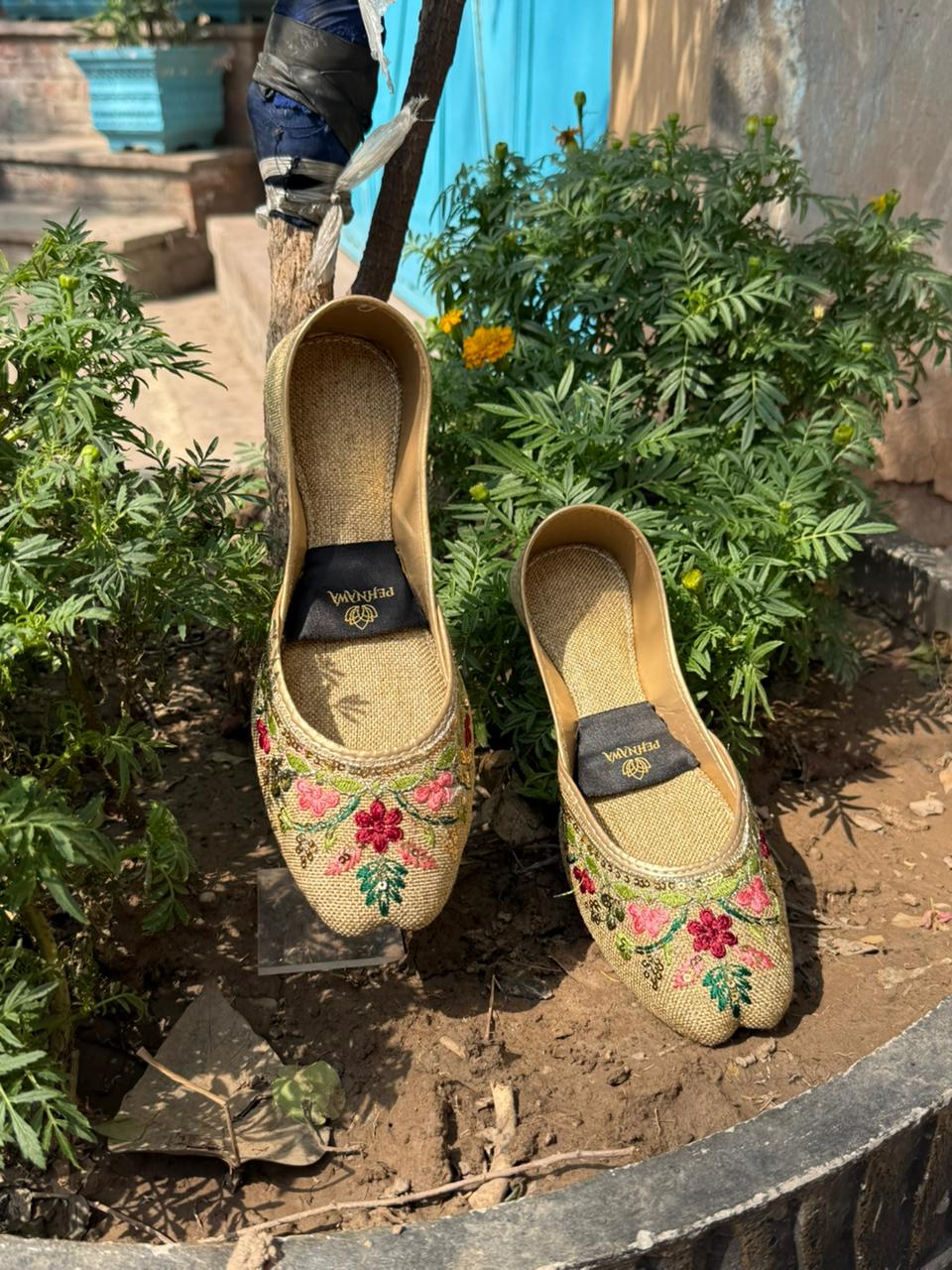 FLORAL (CAMEL BROWN)