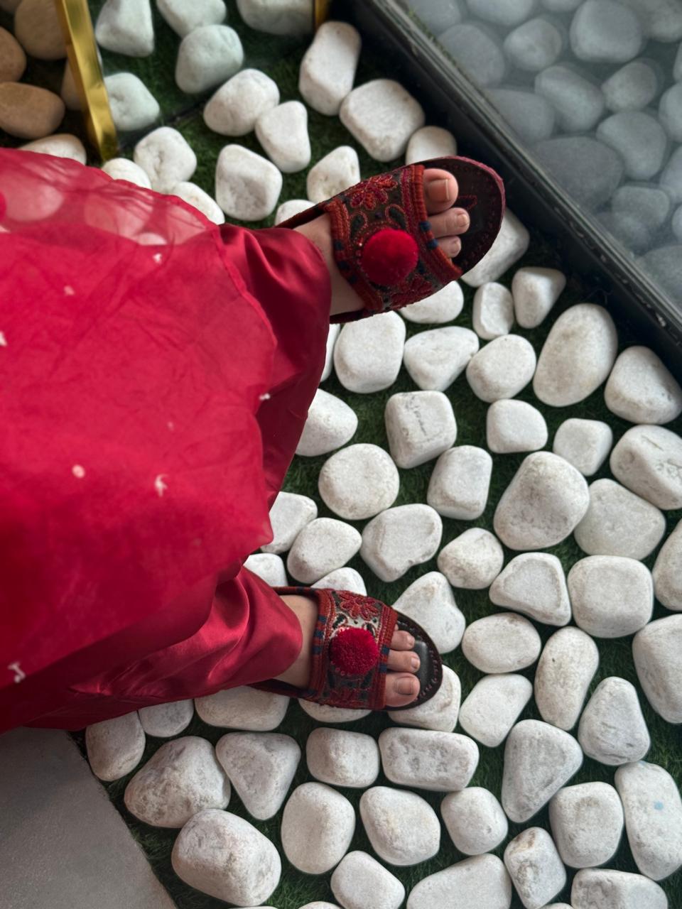 NEHROZI - RED WITH FLOWER ON TOP