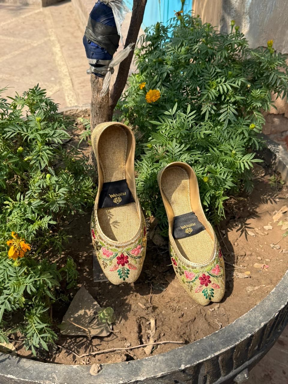 FLORAL (CAMEL BROWN)